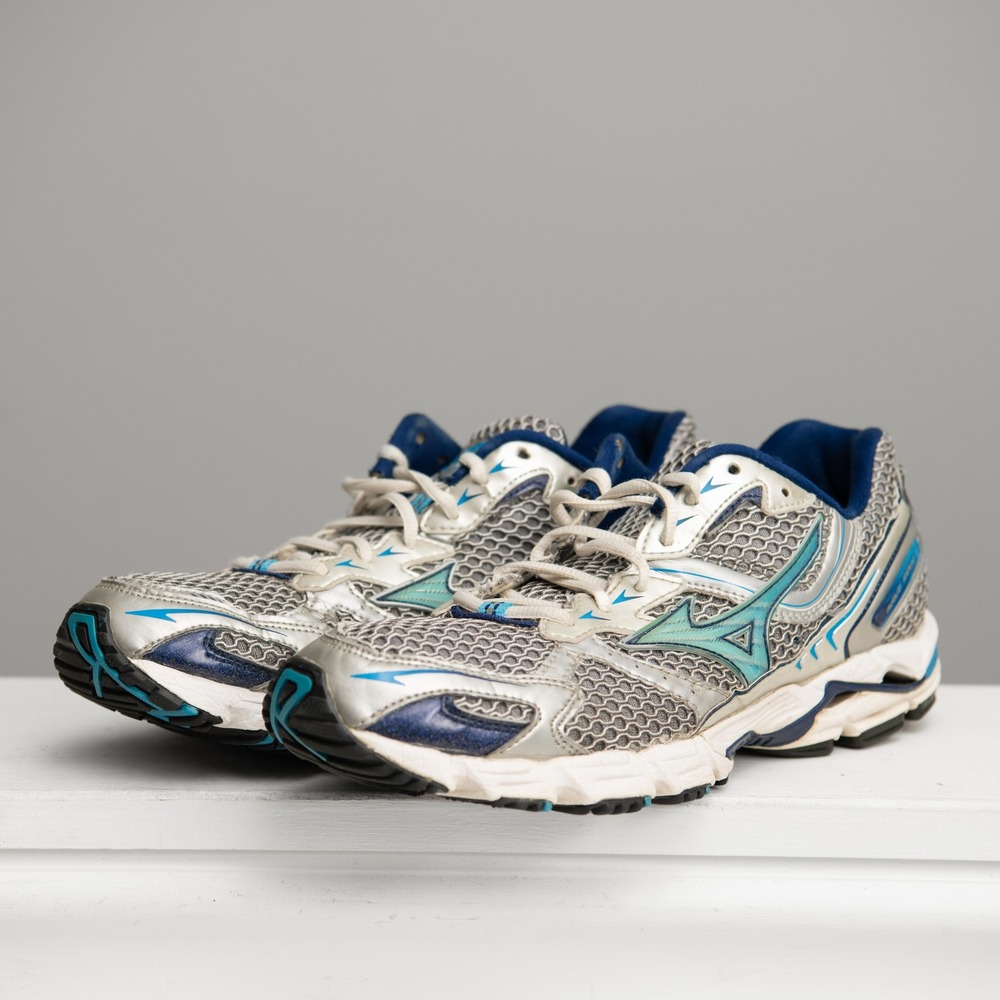 Mizuno Wave Rider 13 Womens 9.5 Running Shoes CyberCore Performance Sporty Gym